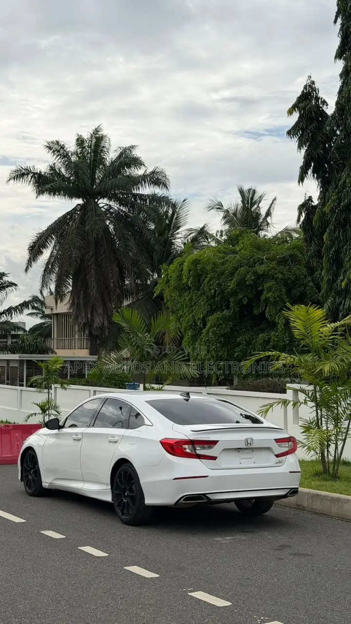Honda Accord Sport 2.0T 2021 White