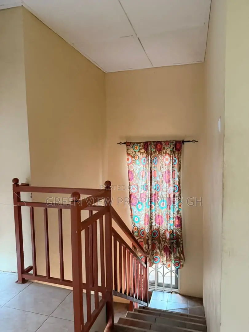 1bdrm Apartment in West Hills Mall Area for rent