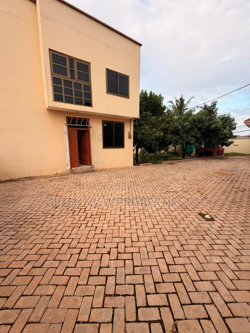 1bdrm Apartment in West Hills Mall Area for rent