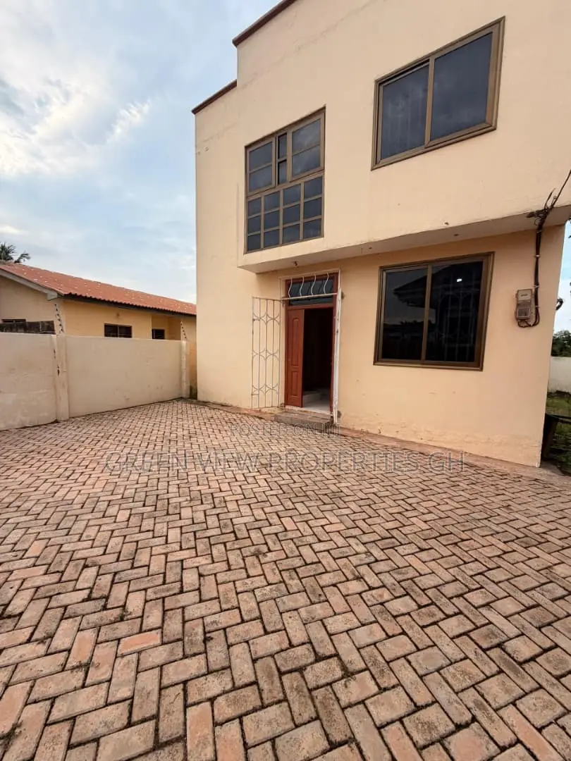 1bdrm Apartment in West Hills Mall Area for rent