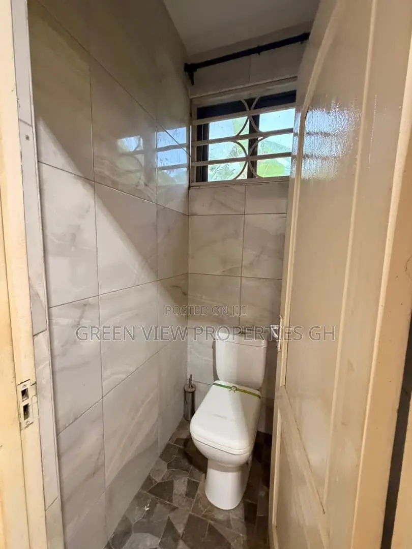 1bdrm Apartment in West Hills Mall Area for rent