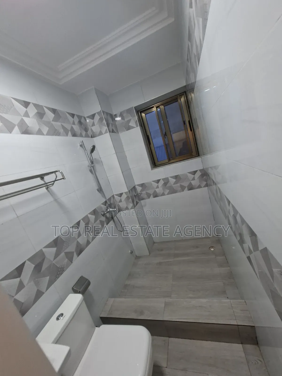 2bdrm Apartment in ,, Papa'S Pizza, North Legon for rent
