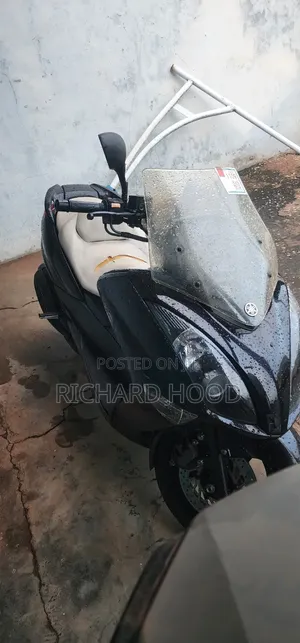 Yamaha Majesty 2019 Black