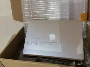 New Laptop Apple MacBook Pro 2015 8GB Intel Core 5 SSD 256GB