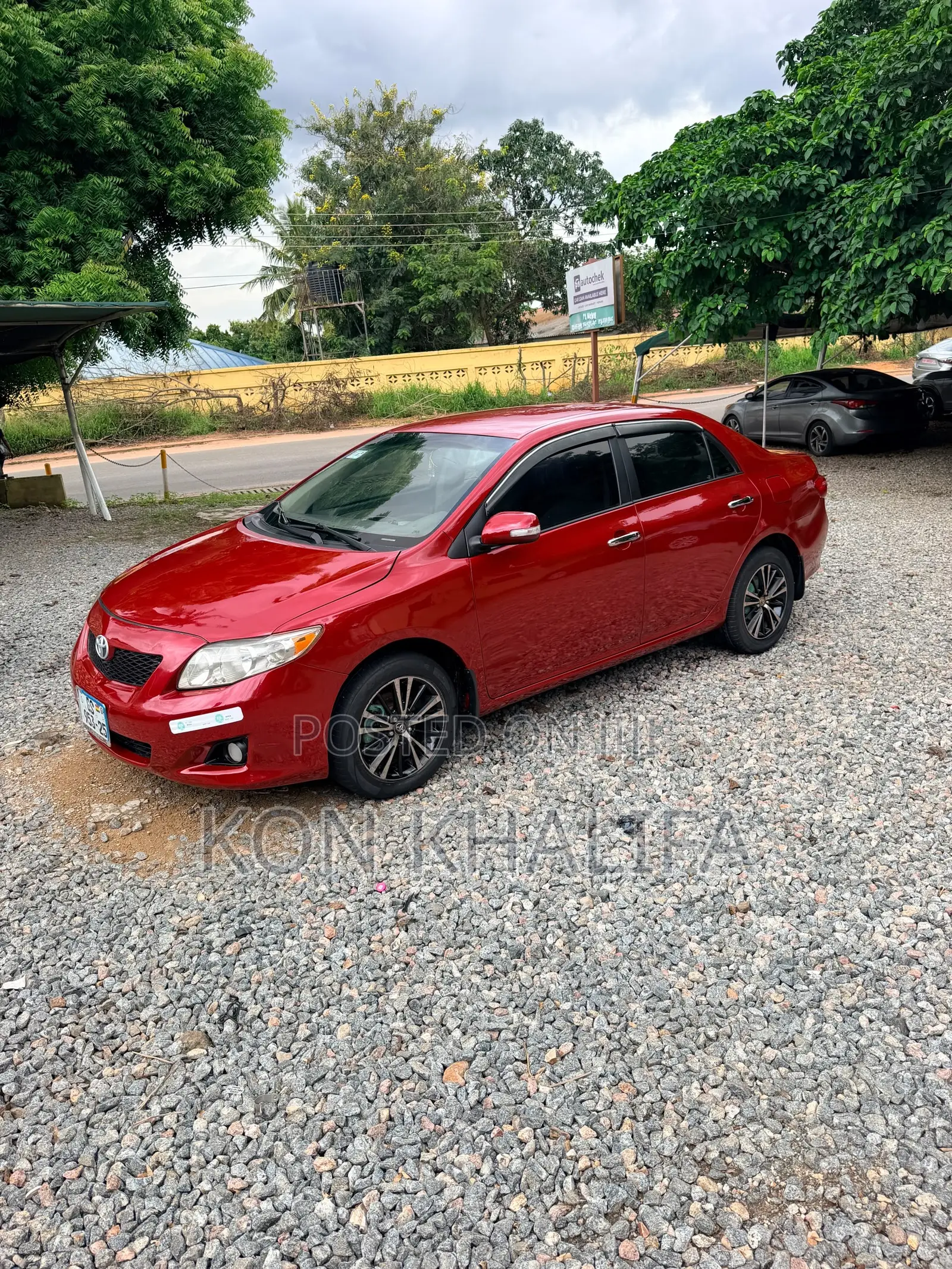 Toyota Corolla Base 4dr Sedan (1.8L 4cyl 5M) 2010 Red