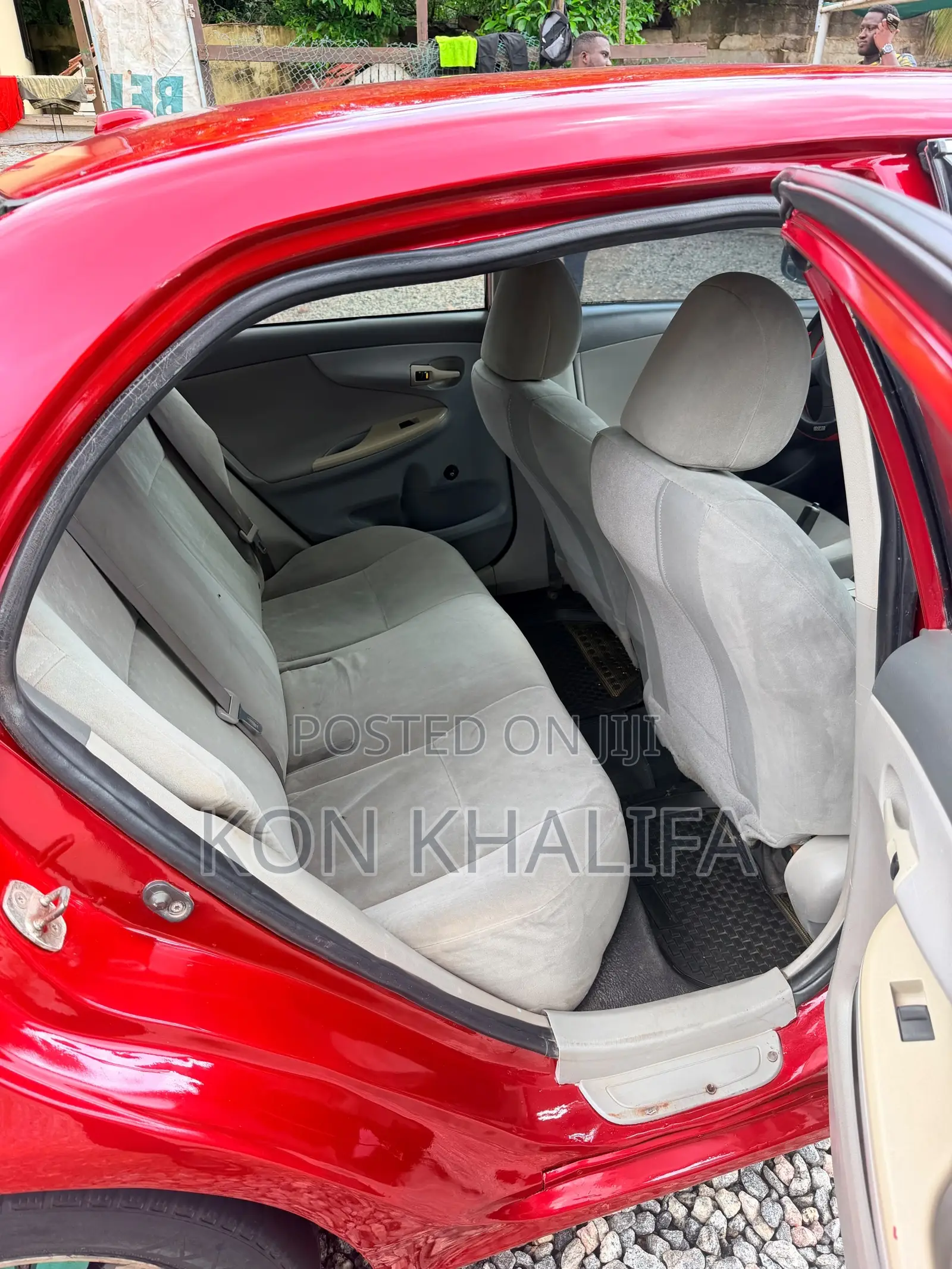 Toyota Corolla Base 4dr Sedan (1.8L 4cyl 5M) 2010 Red