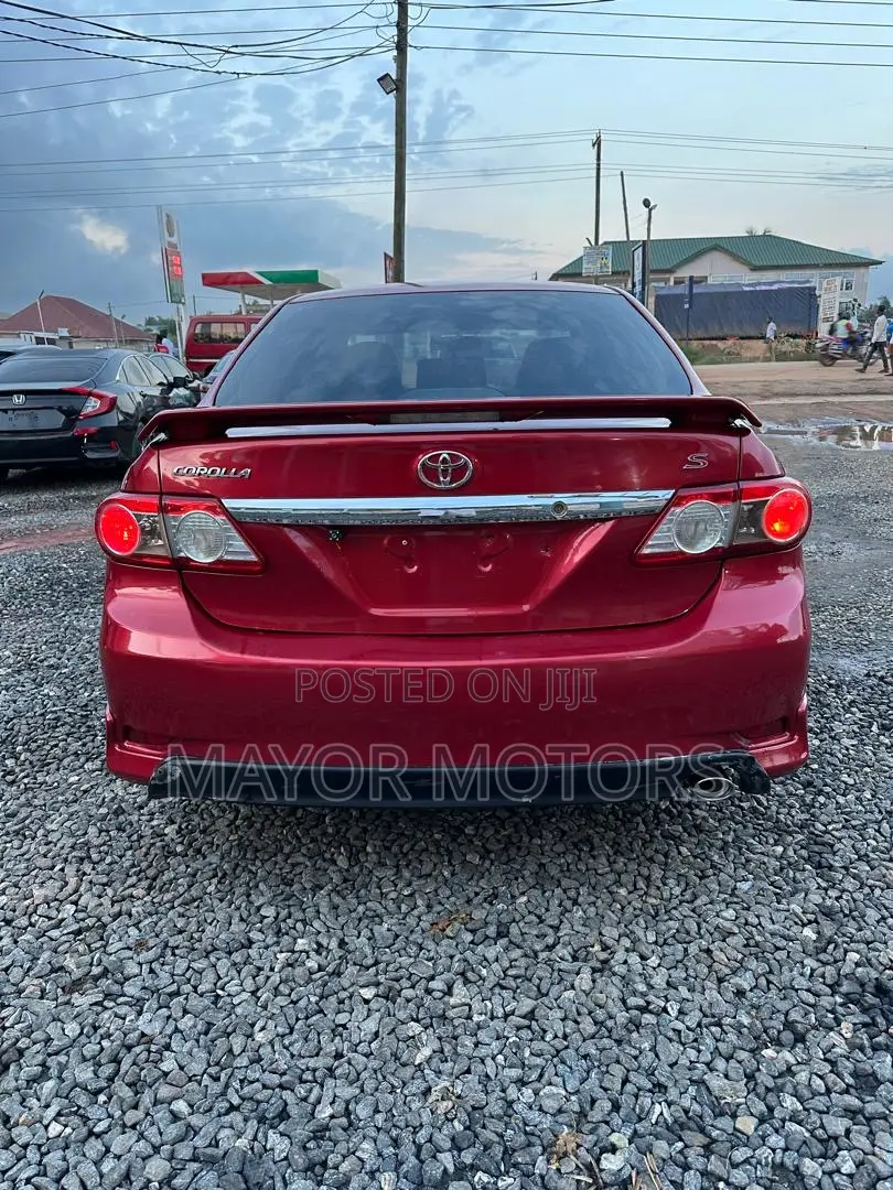 Toyota Corolla S 4dr Sedan (1.8L 4cyl 4A) 2012 Red