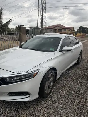 Honda Accord 2018 White
