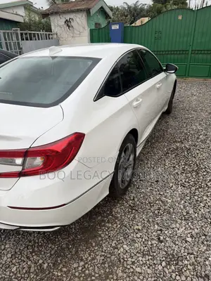 Honda Accord 2018 White
