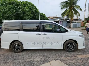 Toyota Voxy 2015 White