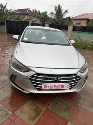 Hyundai Elantra 2018 Silver