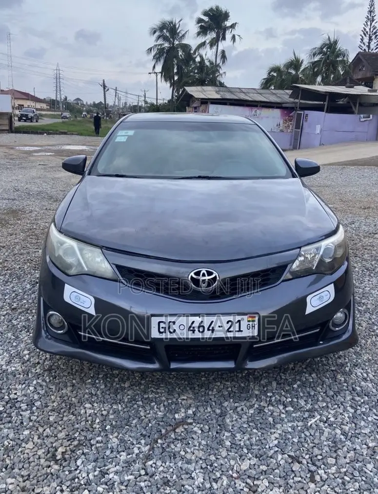 Toyota Camry 2014 Gray