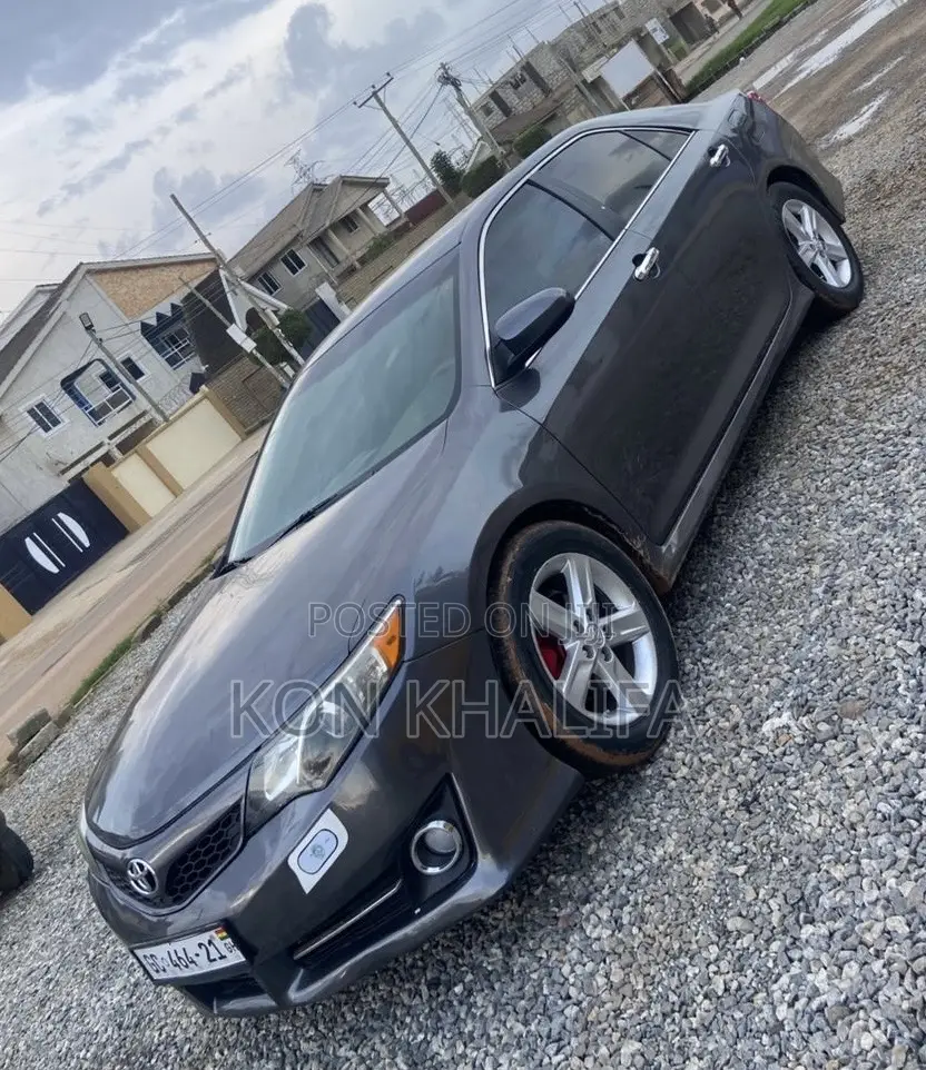 Toyota Camry 2014 Gray