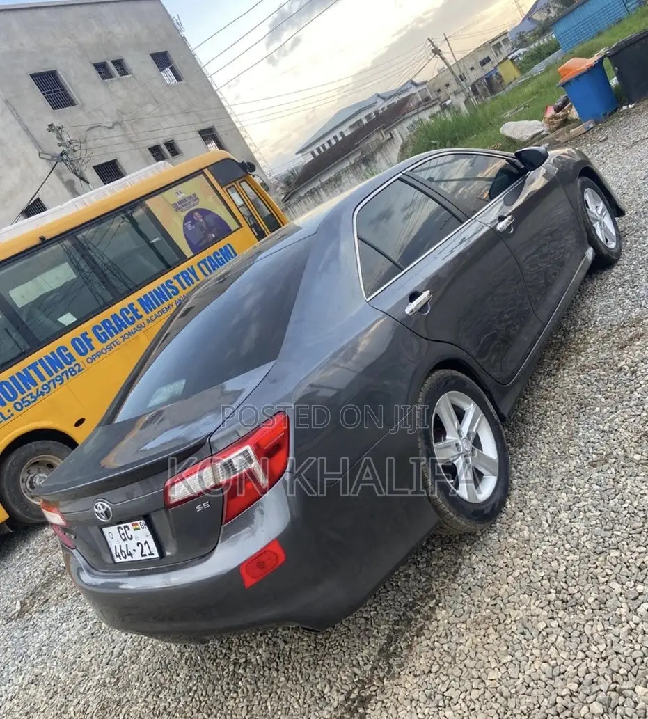 Toyota Camry 2014 Gray