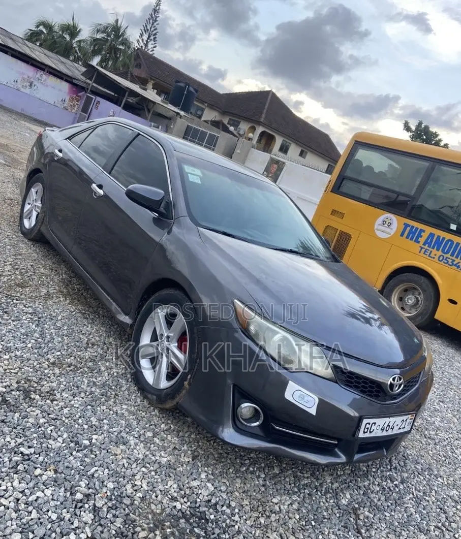Toyota Camry 2014 Gray