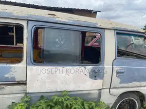 Hyundai H-100 2002 Grey