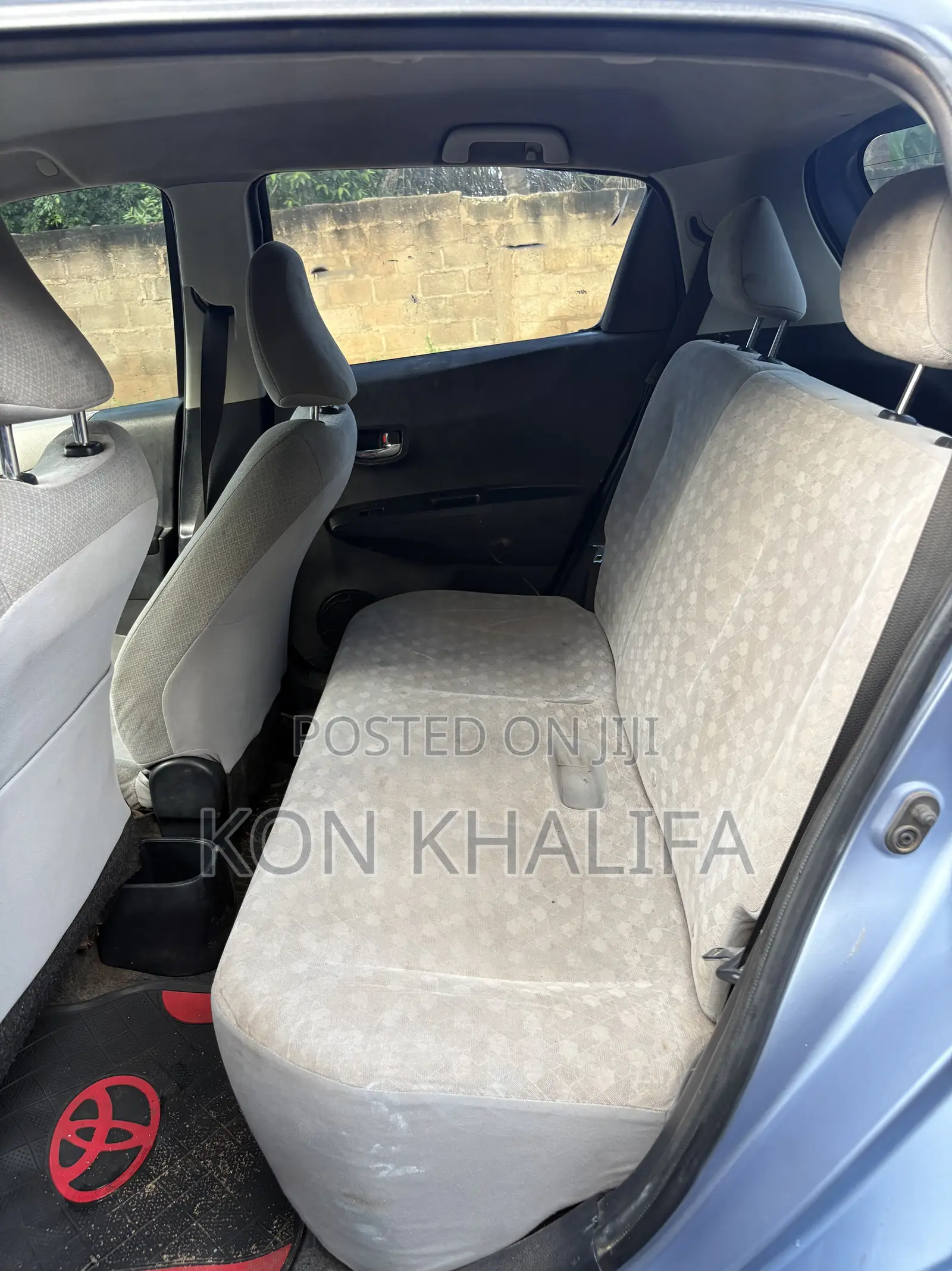 Toyota Vitz 1.3 FWD 5dr 2012 Blue