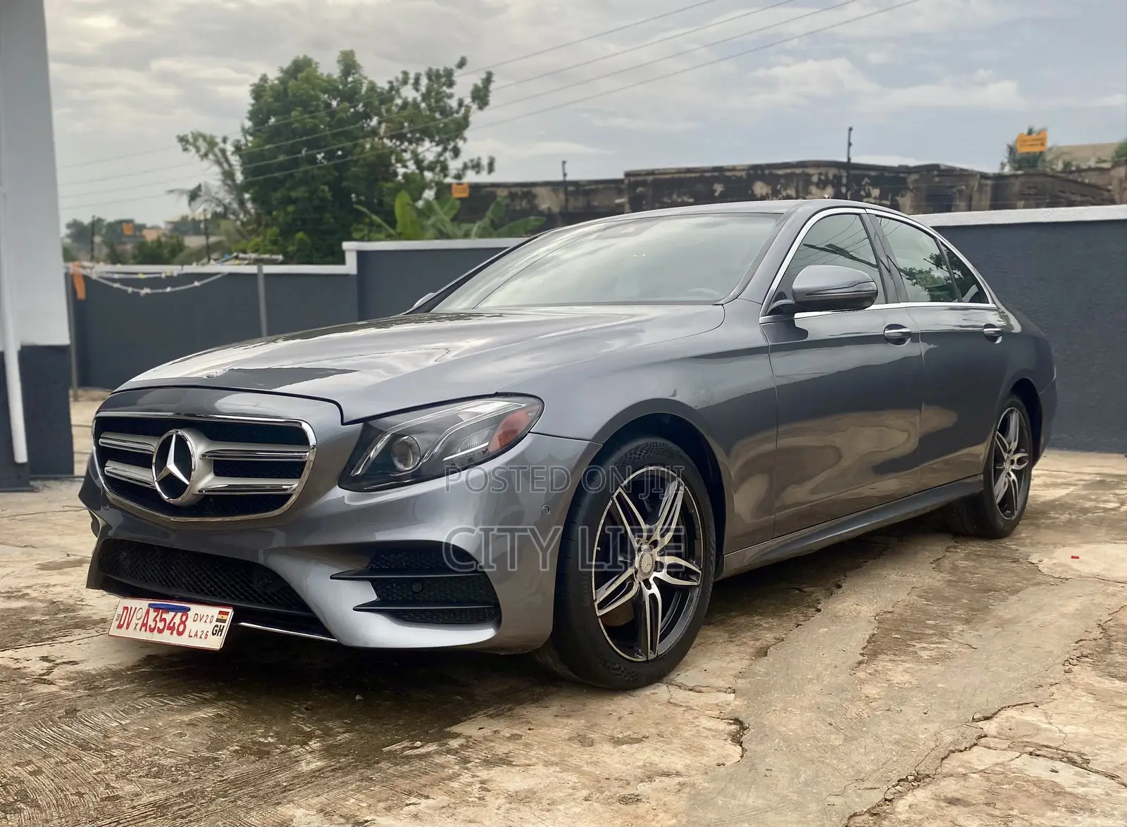 Mercedes-Benz E300 4Matic AWD Sedan (2.0L 4cyl 9A) 2017 Gray