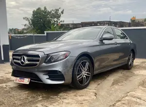 Mercedes-Benz E300 4Matic AWD Sedan (2.0L 4cyl 9A) 2017 Gray