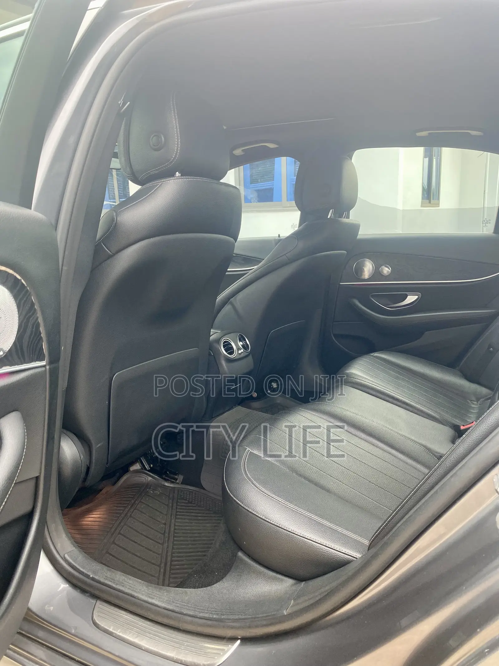 Mercedes-Benz E300 4Matic AWD Sedan (2.0L 4cyl 9A) 2017 Gray