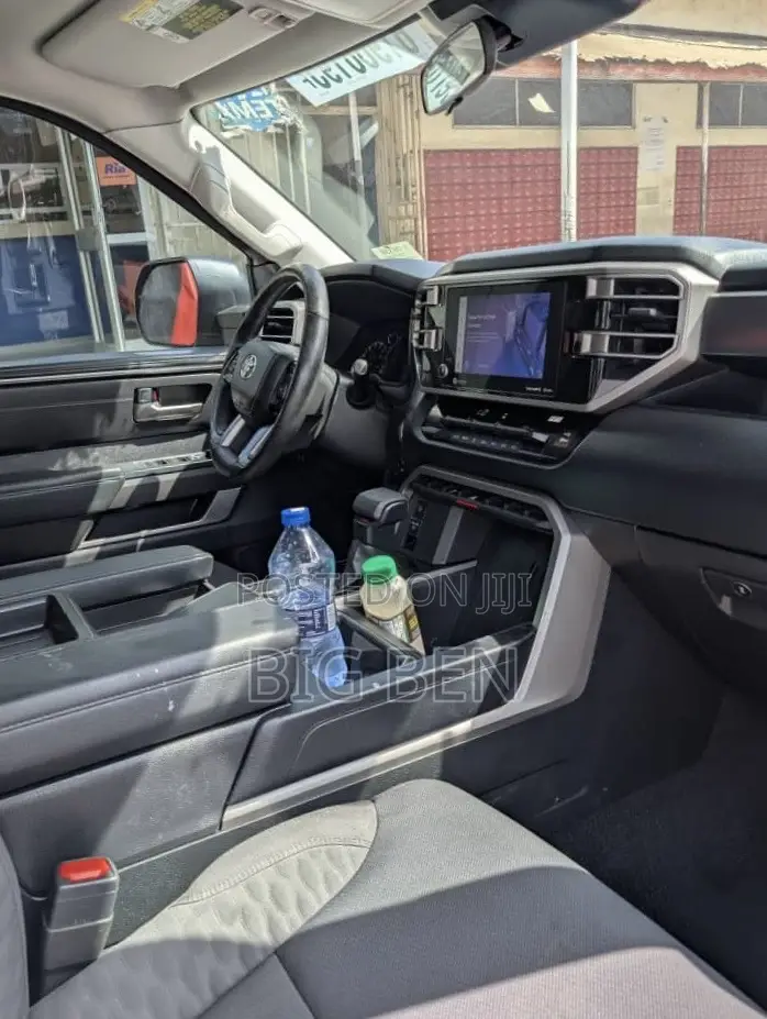 Toyota Tundra SR5 2022 Red