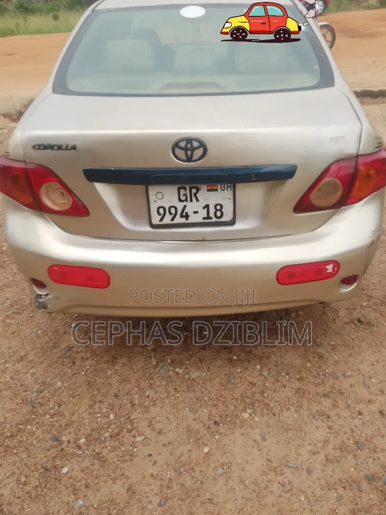 Toyota Corolla LE 4dr Sedan (1.8L 4cyl 4A) 2010 Gold