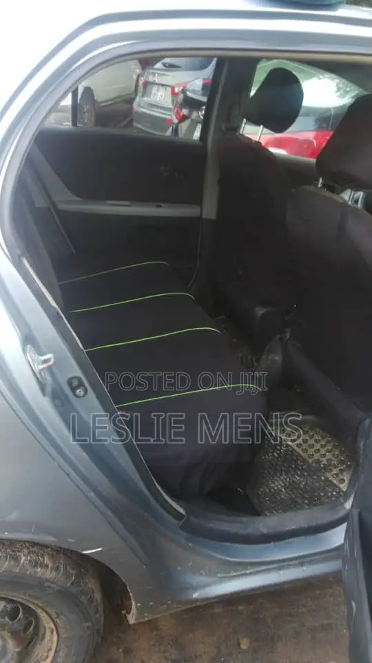 Toyota Vitz 2009 Green