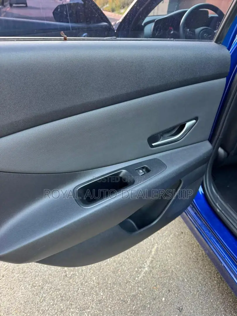 Hyundai Avante 2023 Blue