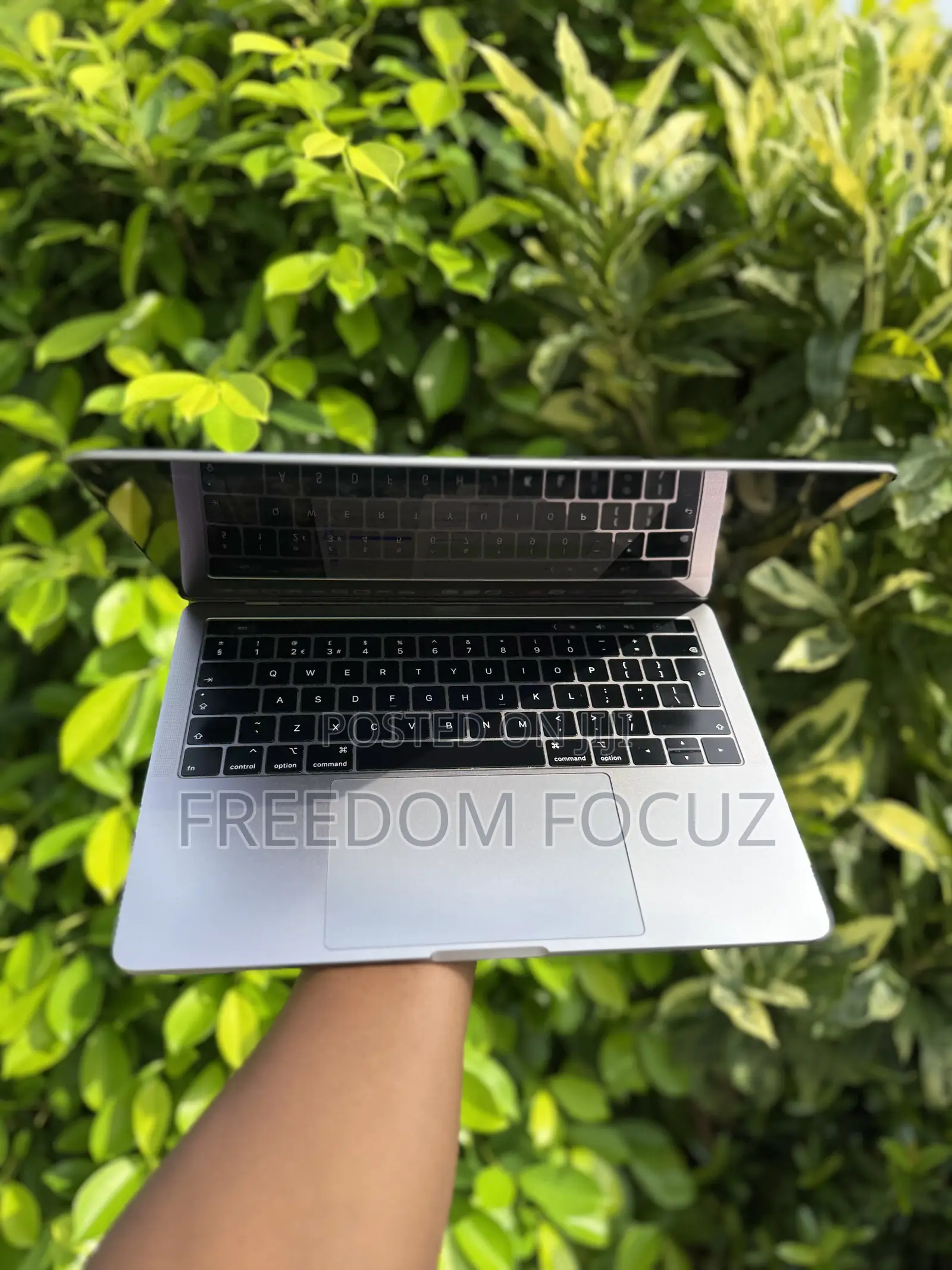 Laptop Apple MacBook Pro 2019 16GB Intel Core i5 SSD 512GB