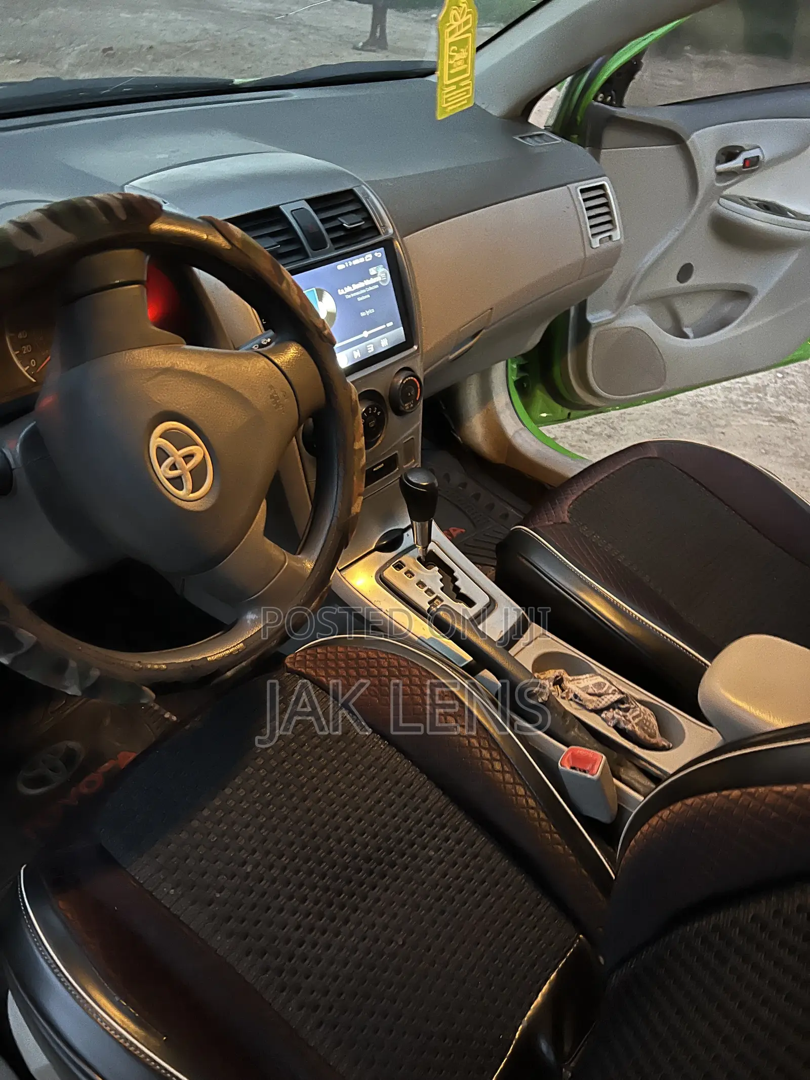 Toyota Corolla LE 4dr Sedan (1.8L 4cyl 4A) 2010 Green