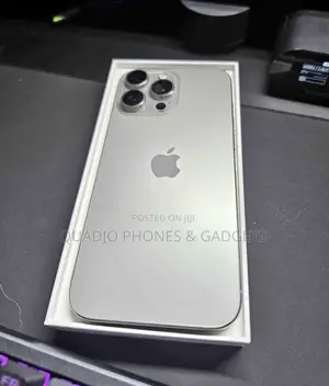 Apple iPhone 16 Pro Max 1 TB Silver