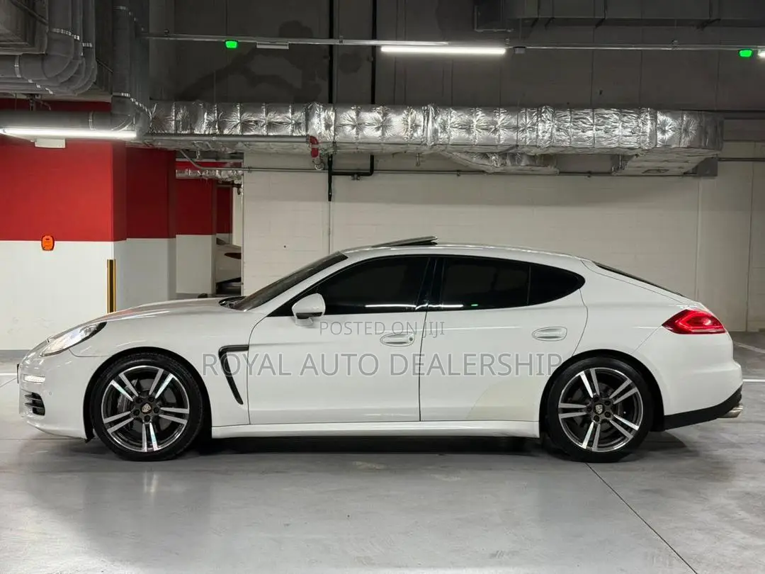 Porsche Panamera 2014 White