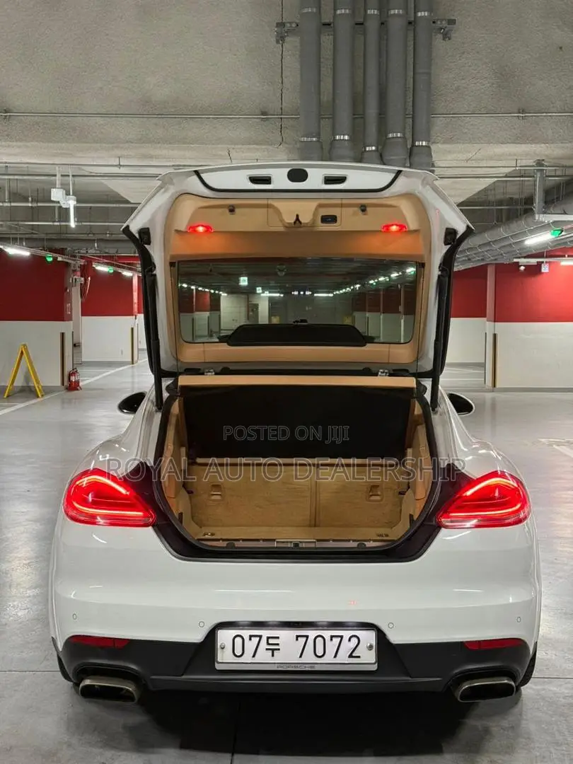 Porsche Panamera 2014 White