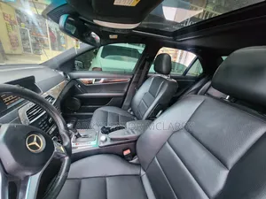 Mercedes-Benz C250 2014 Blue