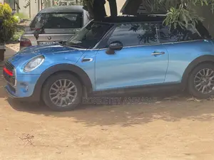 Mini Cooper 2017 Blue