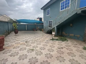 7bdrm House in Top-Boat Estate, Kumasi Metropolitan for sale