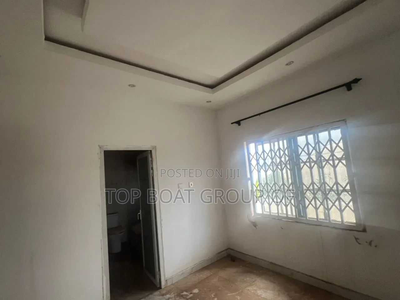7bdrm House in Top-Boat Estate, Kumasi Metropolitan for sale