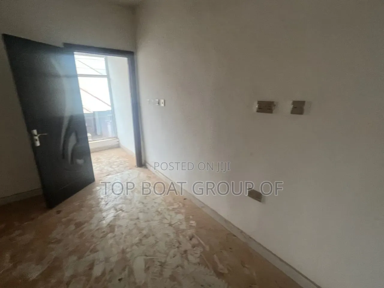 7bdrm House in Top-Boat Estate, Kumasi Metropolitan for sale