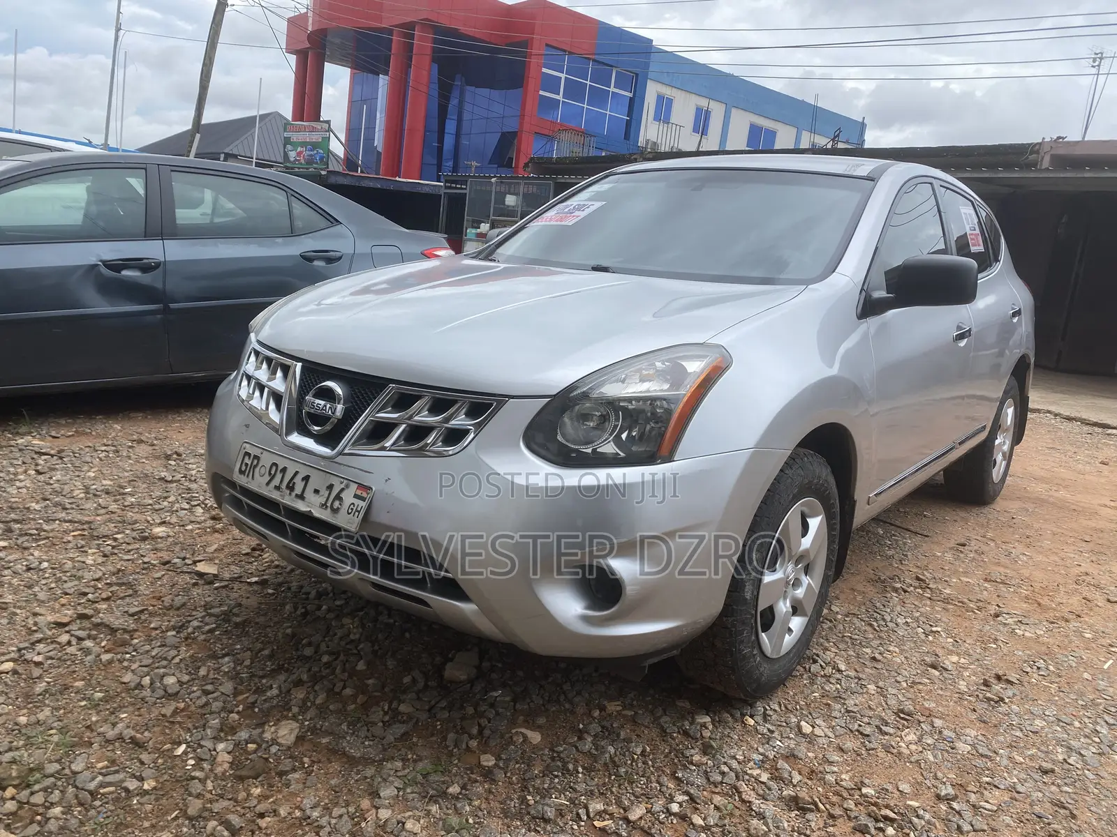 Nissan Rogue SV 2012 Silver