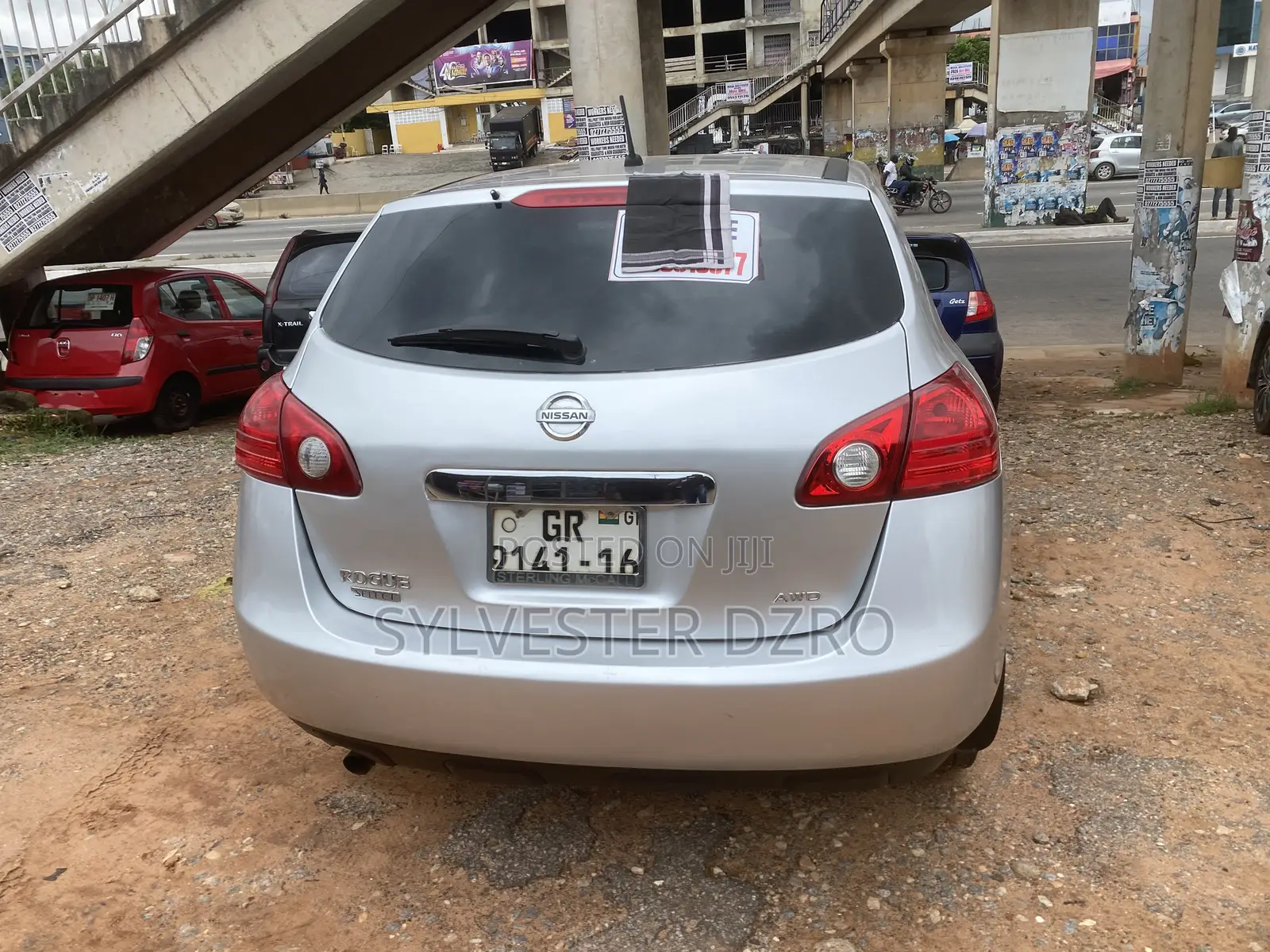 Nissan Rogue SV 2012 Silver