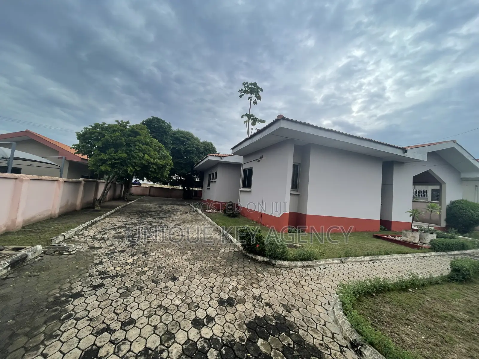 3bdrm Apartment in Unique Key Agency, Regimanuel Gray Estates for rent