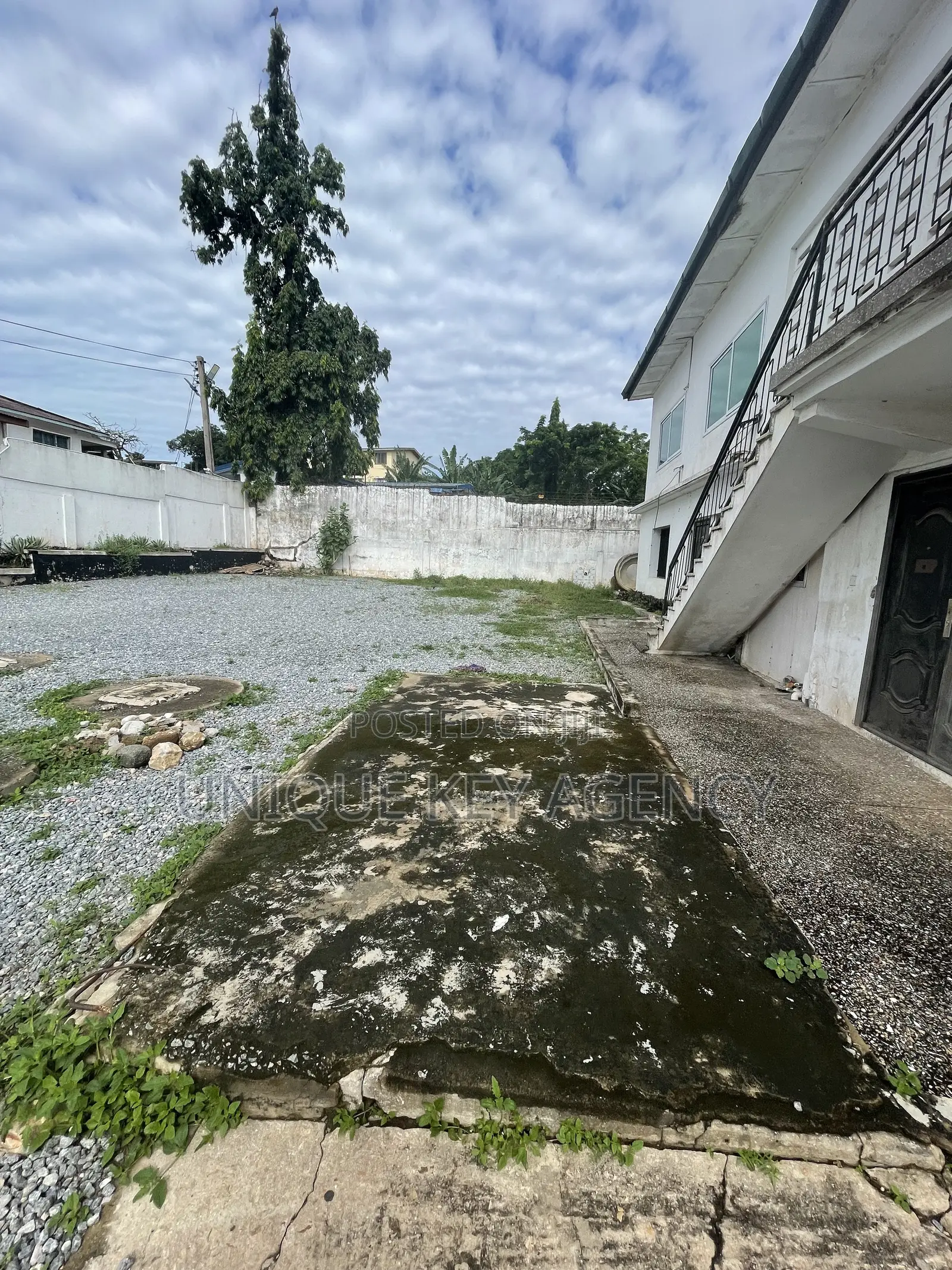 Commercial Property for Sale in Tesano