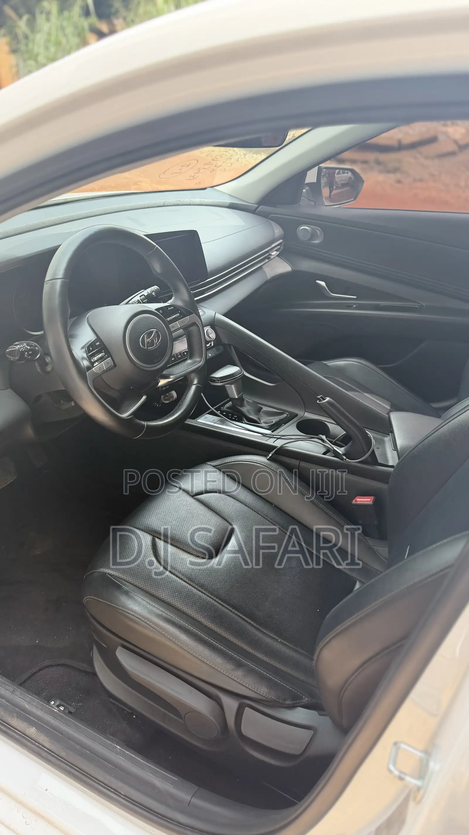 Hyundai Elantra Limited 2021 White