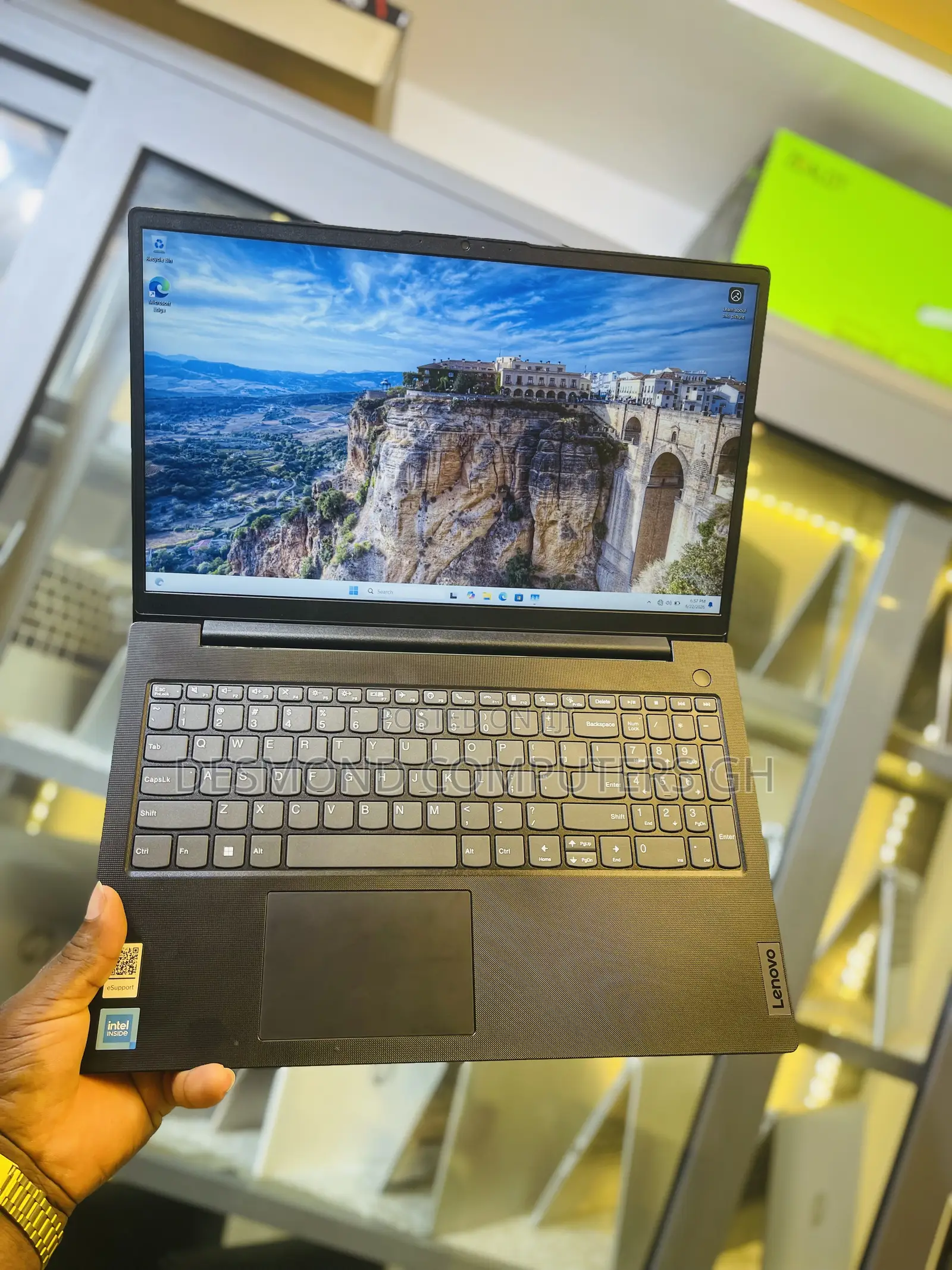 Laptop Lenovo Ideapad 3 16GB Intel Celeron SSD 256GB