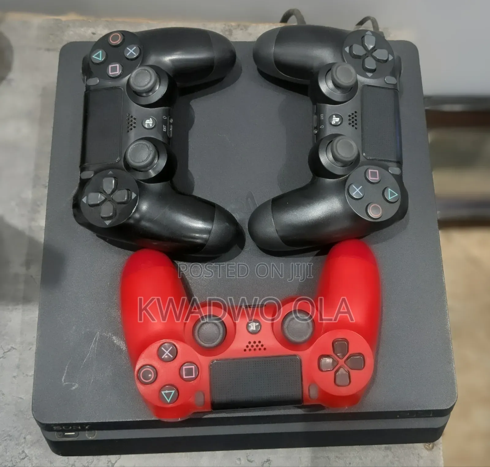 Play Station 4 Slim