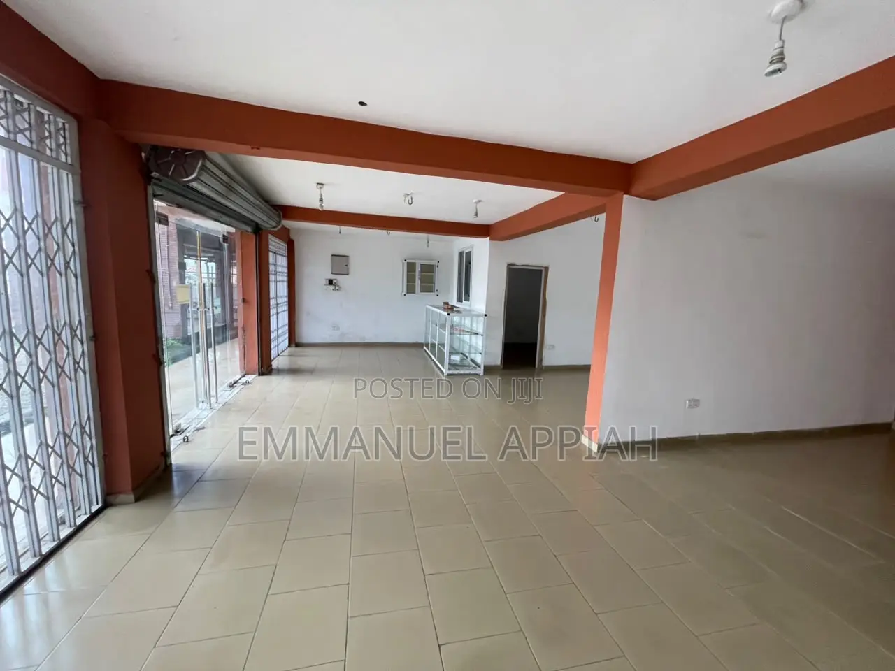 3 in 1 Shop for Rent at Awoshei -Nic