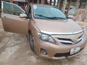 Toyota Corolla 2011 Brown