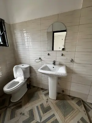 2bdrm Apartment in Lakeside, Ashaley Botwe for rent