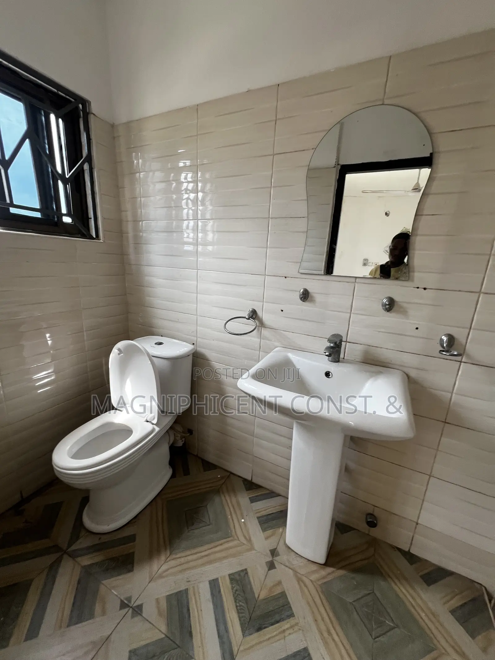 2bdrm Apartment in Lakeside, Ashaley Botwe for rent