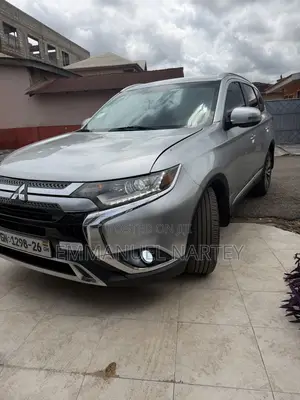 Mitsubishi Outlander 2019 Silver